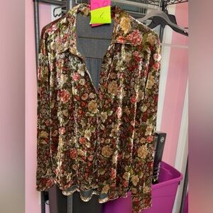 Plus Size Floral Velvet Button-Up Blouse in Brown, Red & Cream